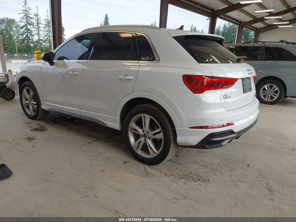 WA1DECF34N1010225 2022 AUDI Q3 photo no. 3