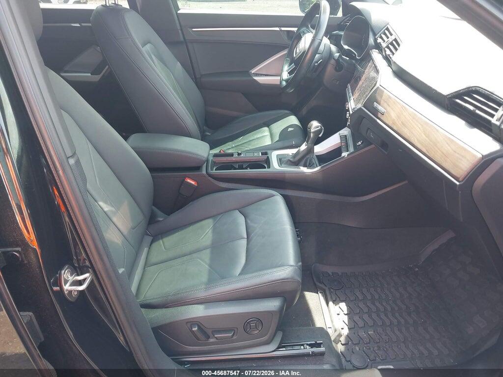 WA1DECF38N1004752 2022 AUDI Q3 photo no. 5