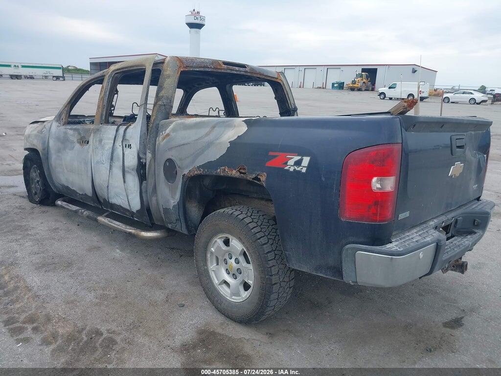 1GCPKSE39BF125148 2011 CHEVROLET SILVERADO 1500 photo no. 3