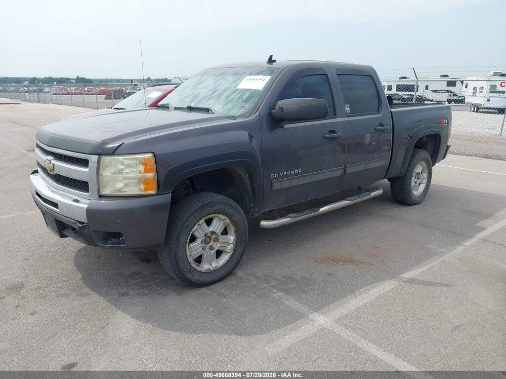 1GCPKSE36BF188420 2011 CHEVROLET SILVERADO 1500 photo no. 2