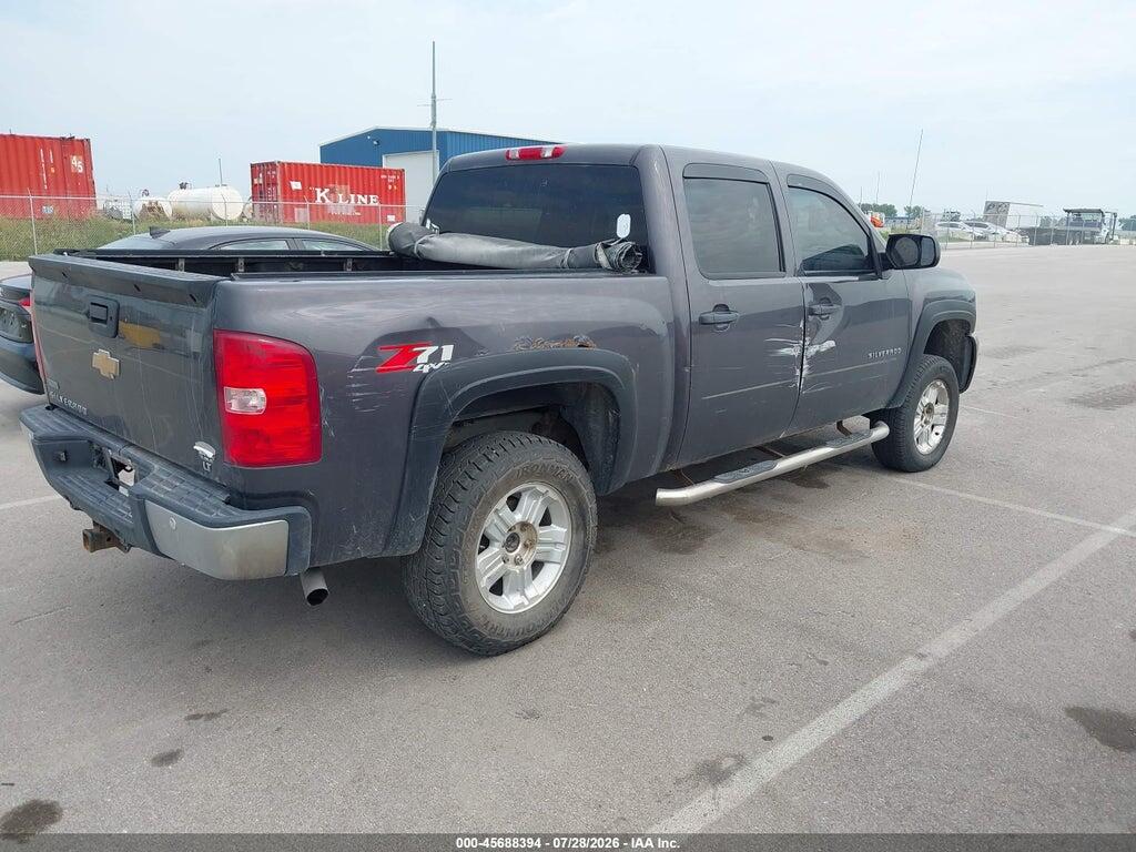 1GCPKSE36BF188420 2011 CHEVROLET SILVERADO 1500 photo no. 4