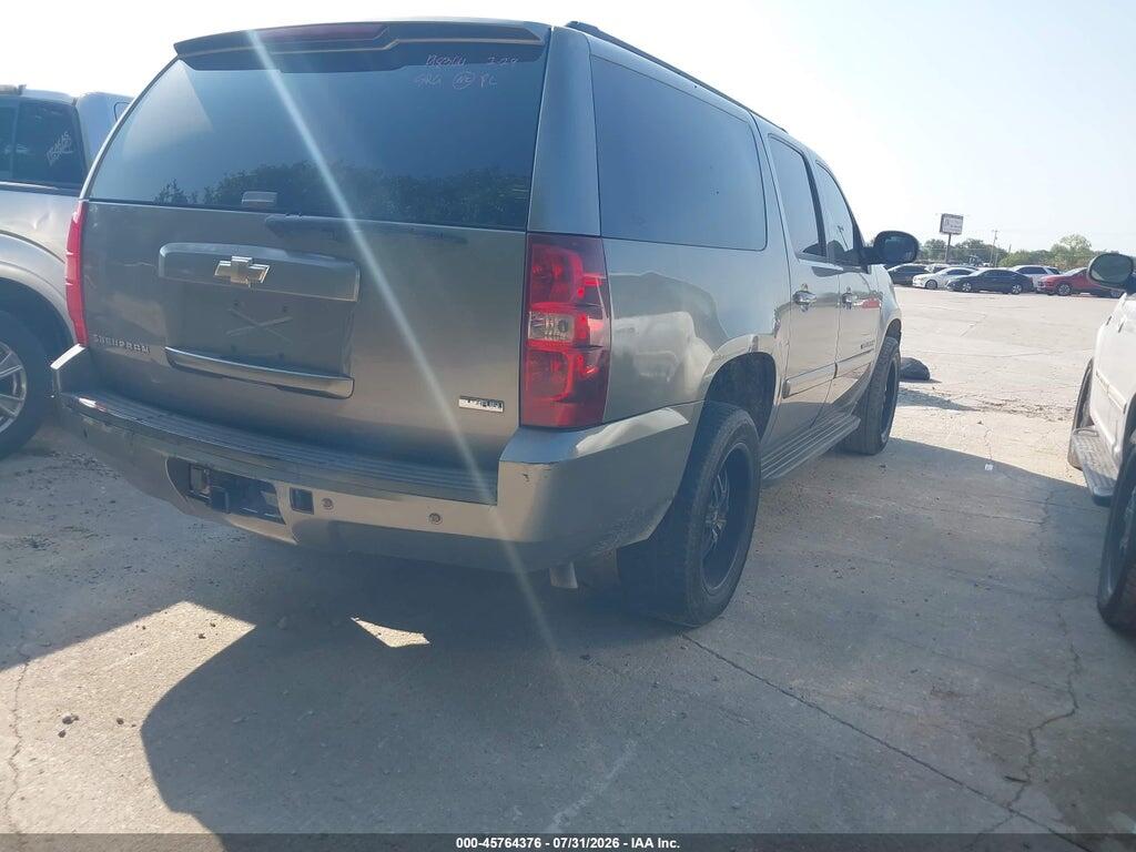 3GNFK16328G198364 2008 CHEVROLET SUBURBAN 1500 photo no. 4