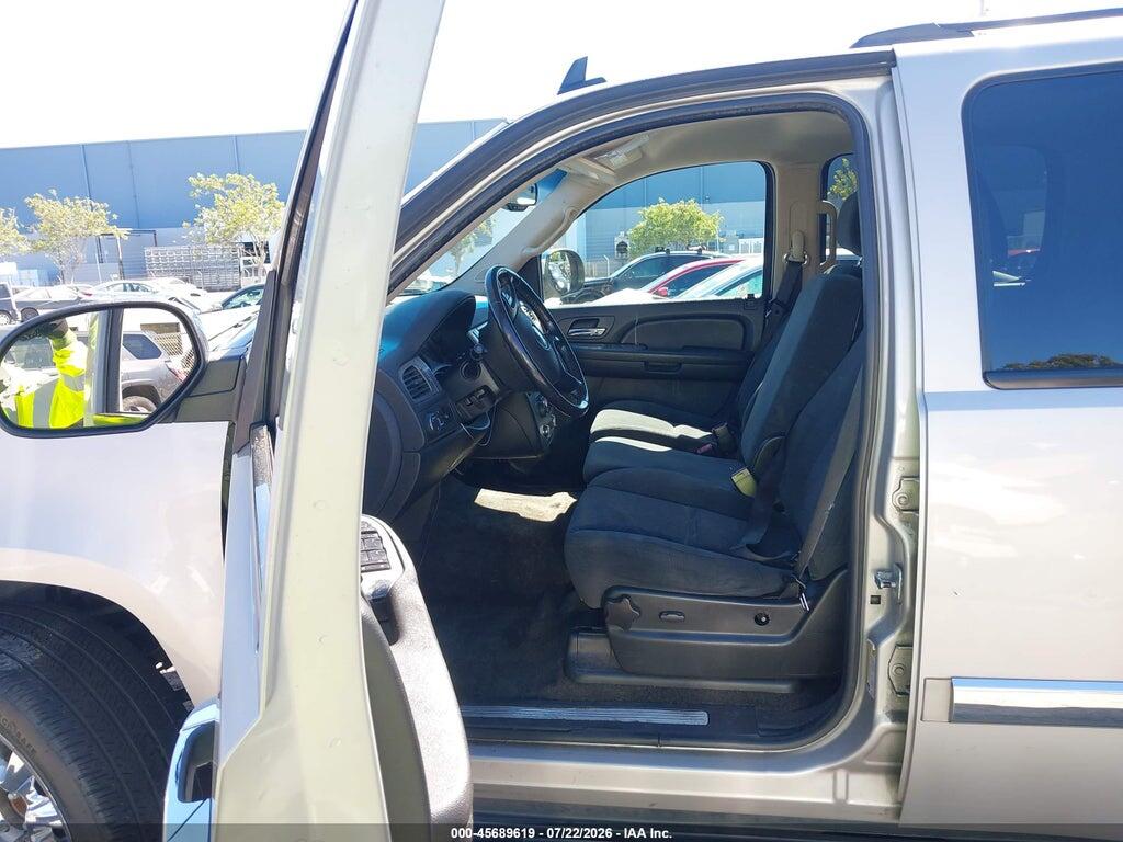 1GNFC16068R131138 2008 CHEVROLET SUBURBAN 1500 photo no. 5