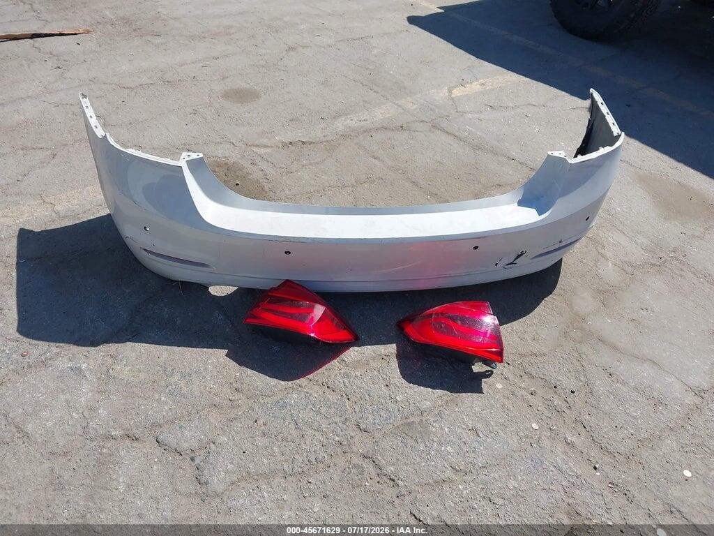WBA8A9C51GK618824 2016 BMW 320I photo no. 12