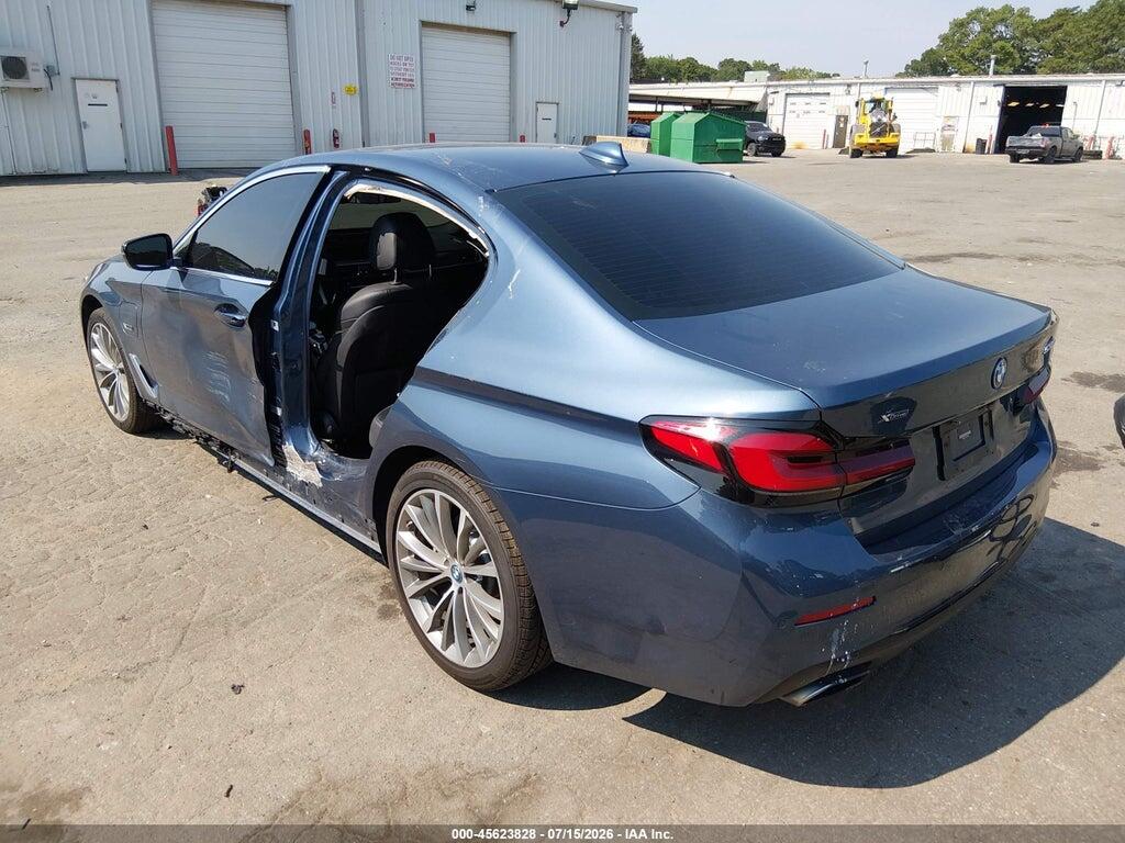 WBA33AG0XPCL96802 2023 BMW 530E photo no. 3