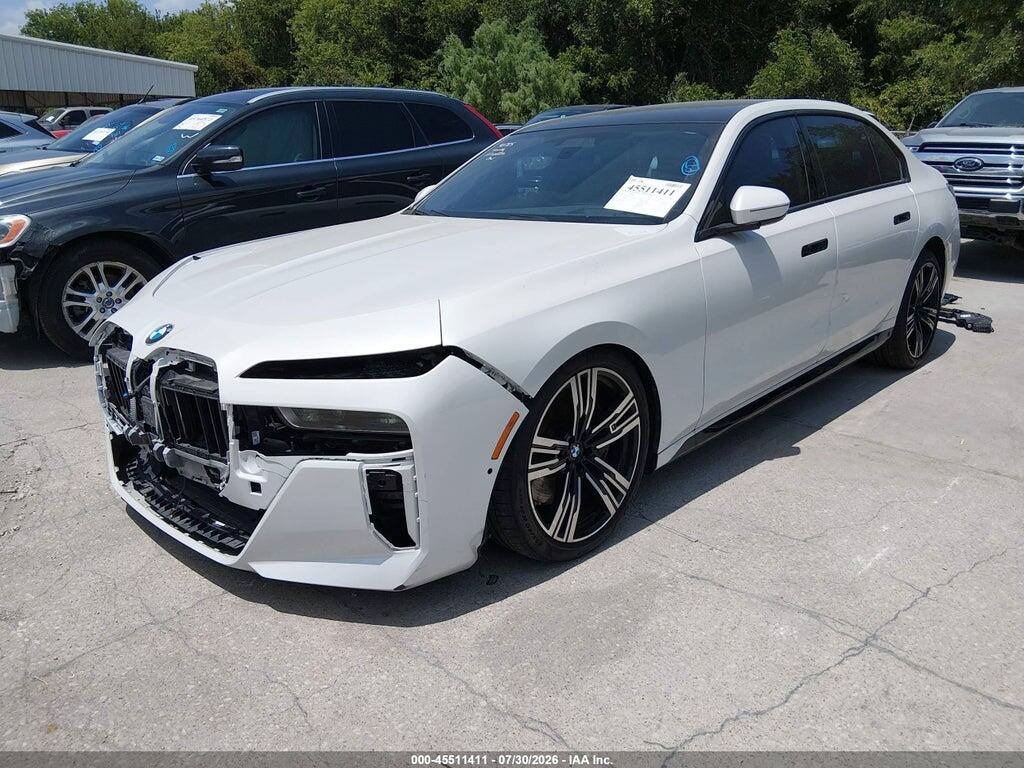 WBA33EJ03PCL47330 2023 BMW 760 photo no. 2