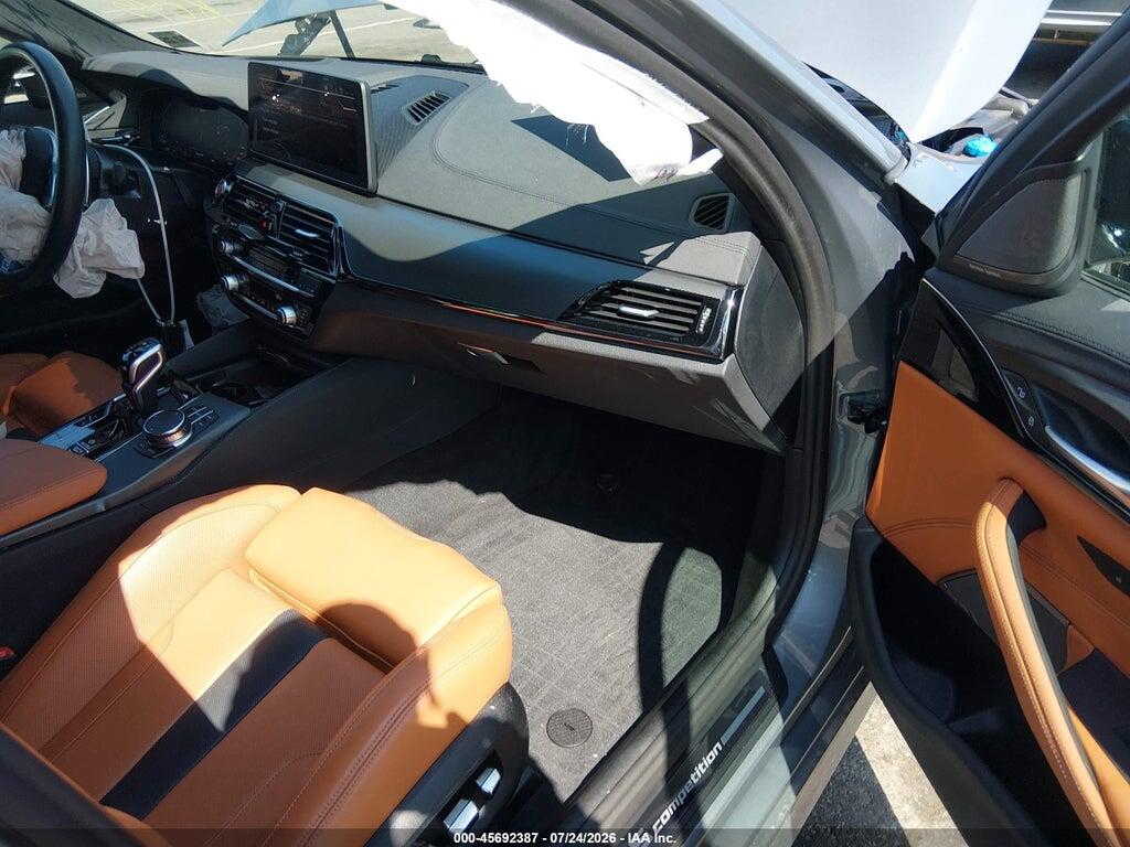 WBS83CH02PCL62753 2023 BMW M5 photo no. 5