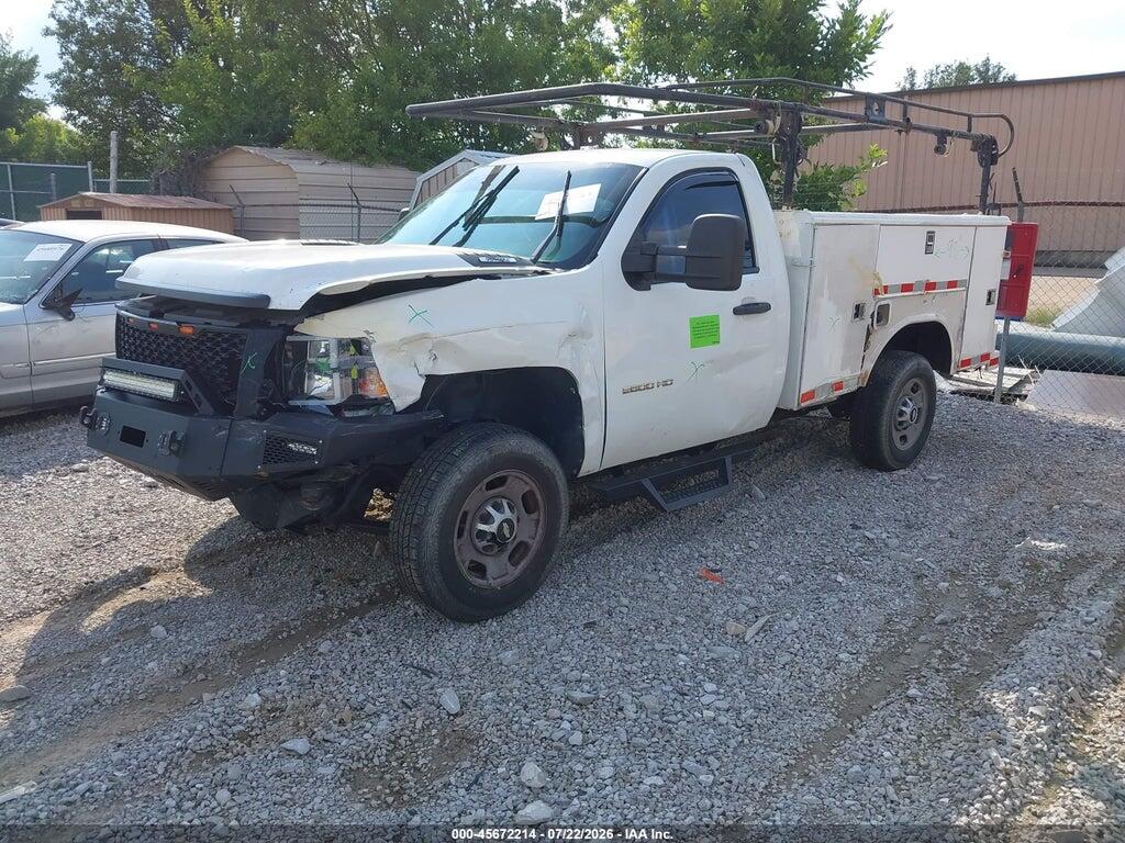 1GB0CVCG2BF205787 2011 CHEVROLET SILVERADO 2500HD photo no. 2