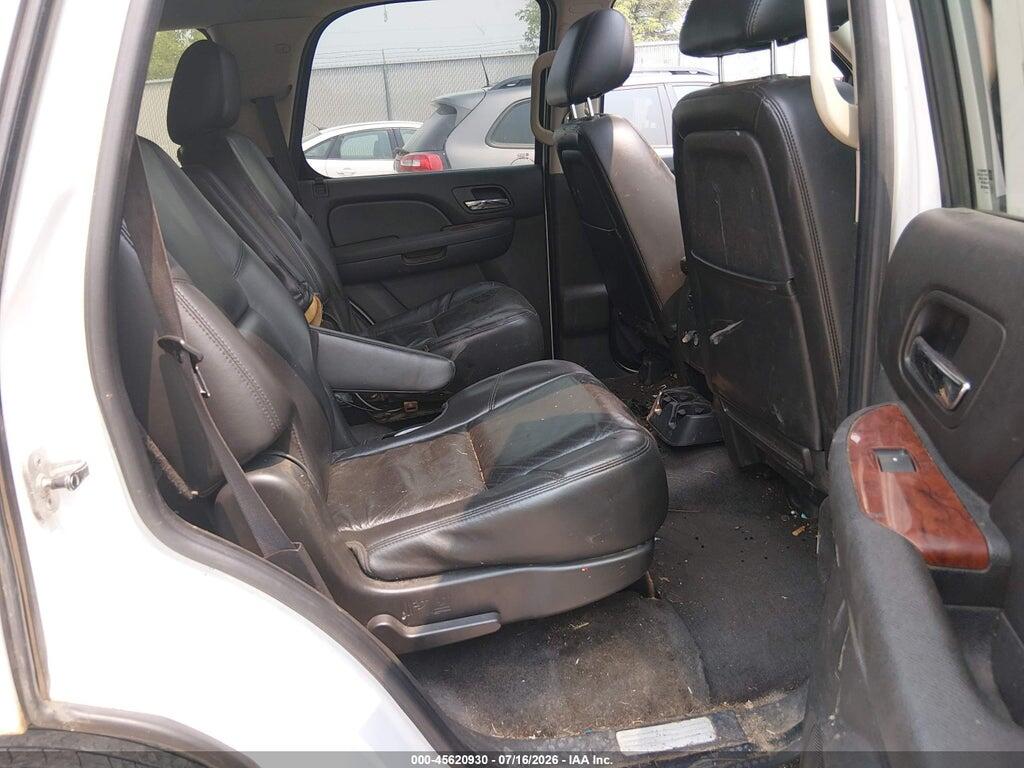 1GNSKCE05BR262289 2011 CHEVROLET TAHOE photo no. 8