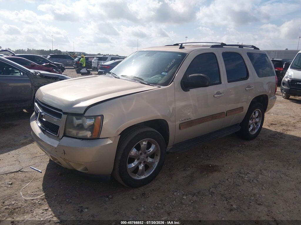 1GNSCAE07BR372391 2011 CHEVROLET TAHOE photo no. 2