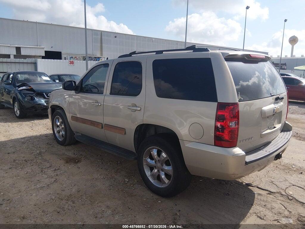 1GNSCAE07BR372391 2011 CHEVROLET TAHOE photo no. 3