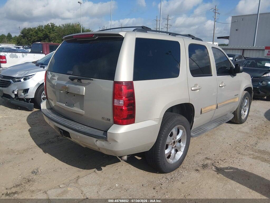 1GNSCAE07BR372391 2011 CHEVROLET TAHOE photo no. 4