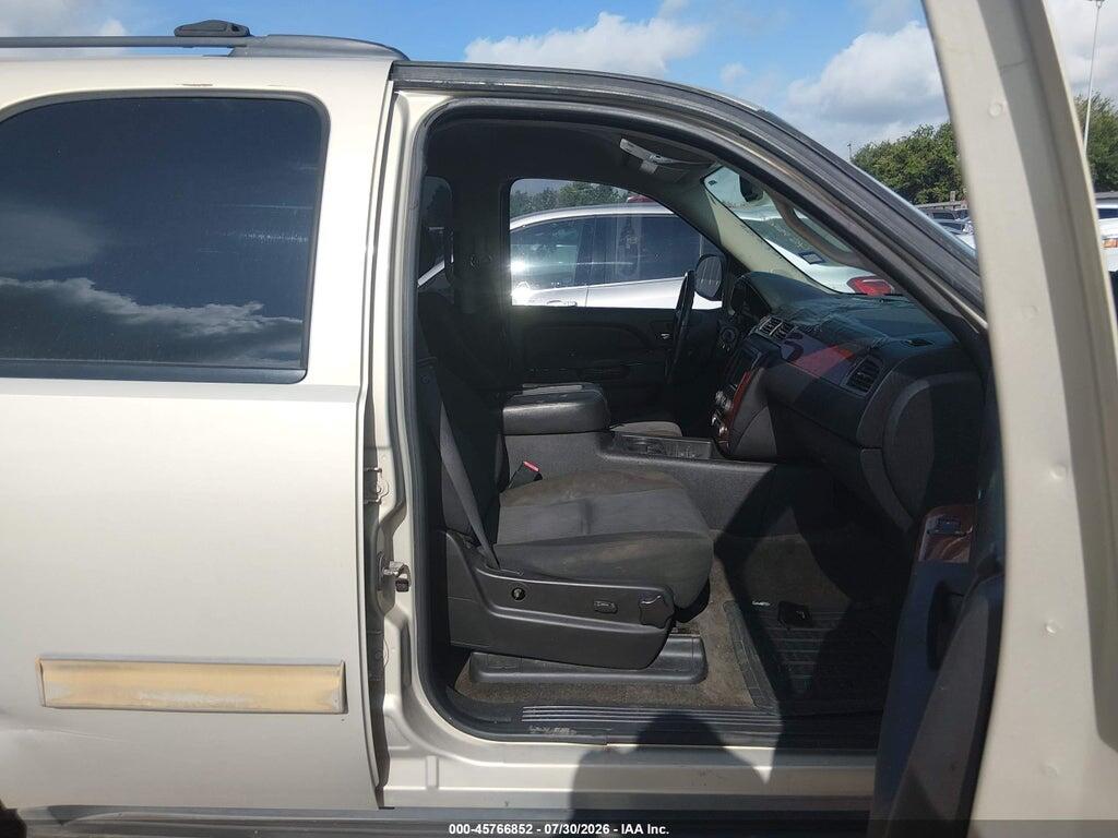 1GNSCAE07BR372391 2011 CHEVROLET TAHOE photo no. 5