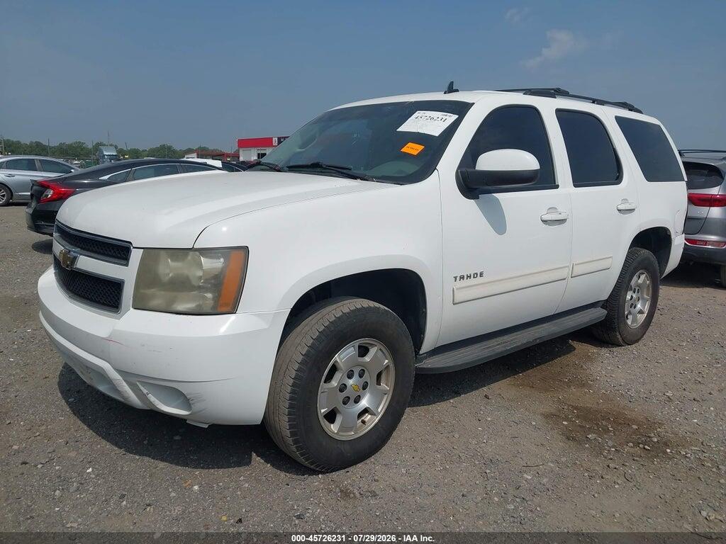 1GNSCAE00BR396192 2011 CHEVROLET TAHOE photo no. 2