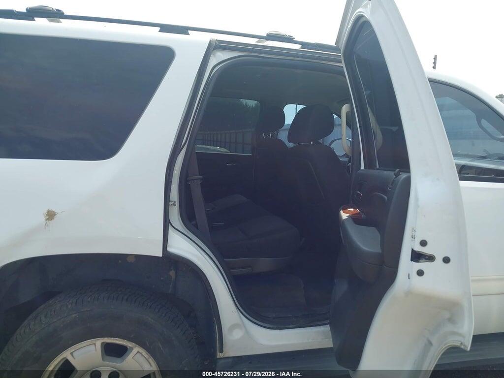 1GNSCAE00BR396192 2011 CHEVROLET TAHOE photo no. 8