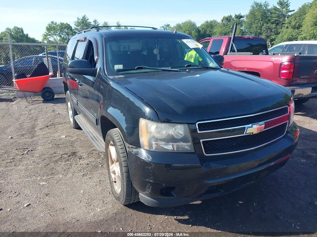 1GNSKAE02BR248368 2011 CHEVROLET TAHOE photo no. 1