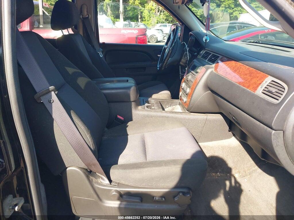 1GNSKAE02BR248368 2011 CHEVROLET TAHOE photo no. 5