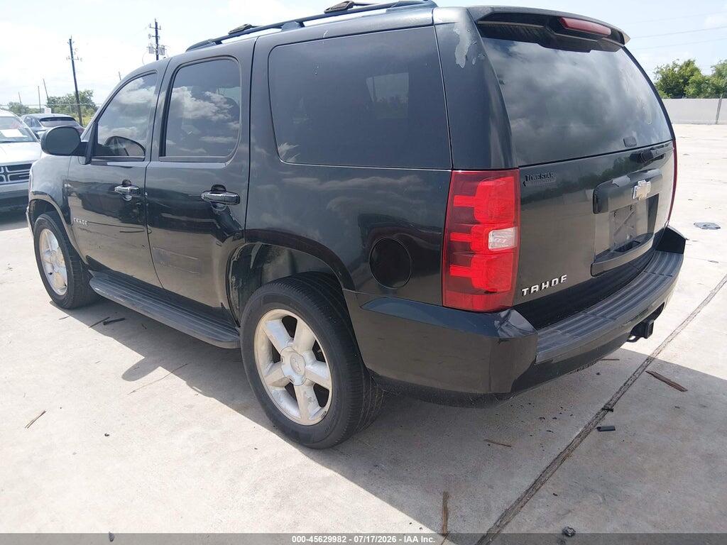 1GNSCAE07BR330951 2011 CHEVROLET TAHOE photo no. 3