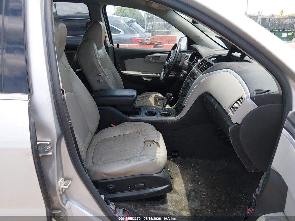 1GNKVLED2BJ118028 2011 CHEVROLET TRAVERSE photo no. 5