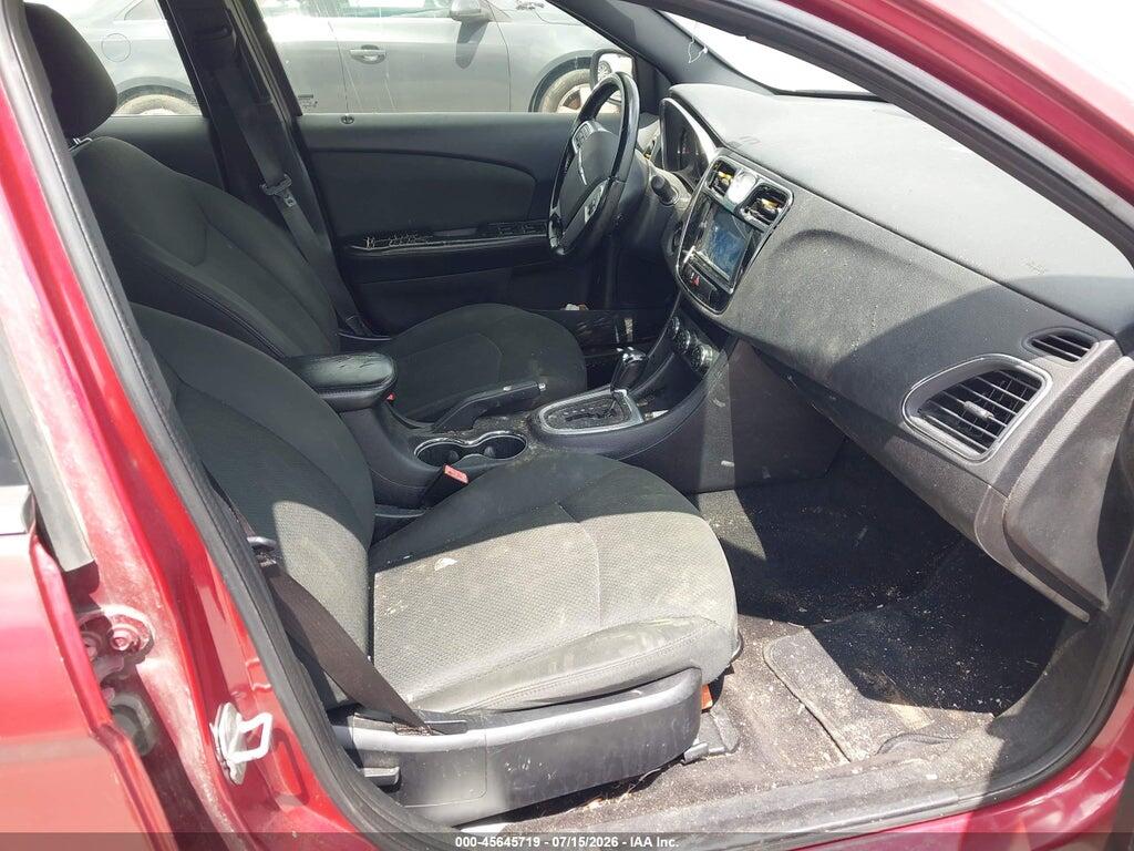 1C3BC1FB3BN580028 2011 CHRYSLER 200 photo no. 5