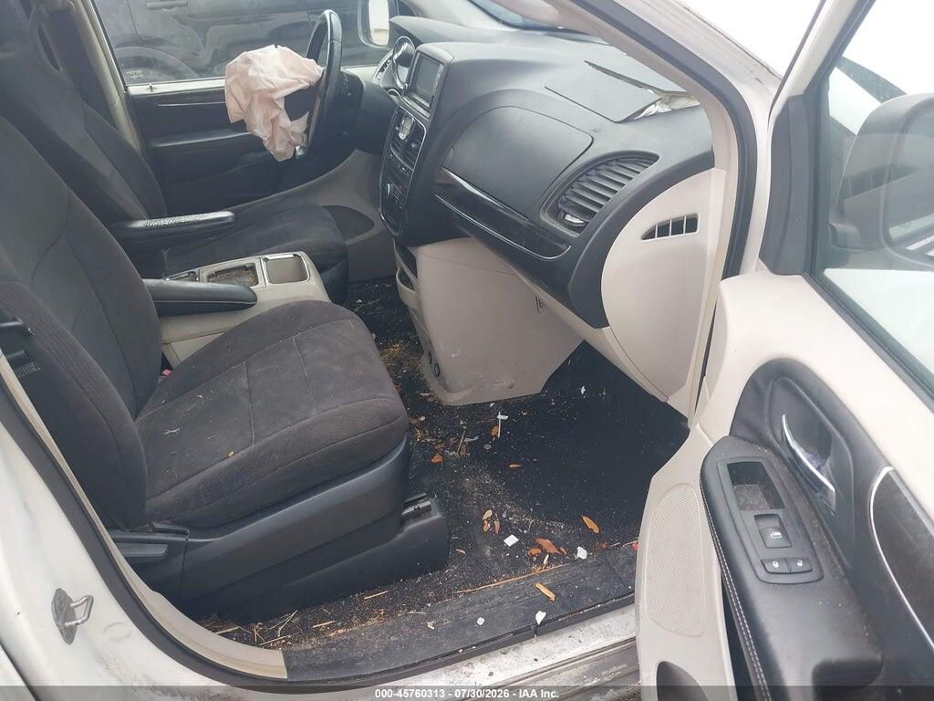 2A4RR5DG1BR638357 2011 CHRYSLER TOWN & COUNTRY photo no. 5