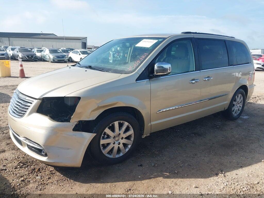2A4RR8DG5BR758129 2011 CHRYSLER TOWN & COUNTRY photo no. 2