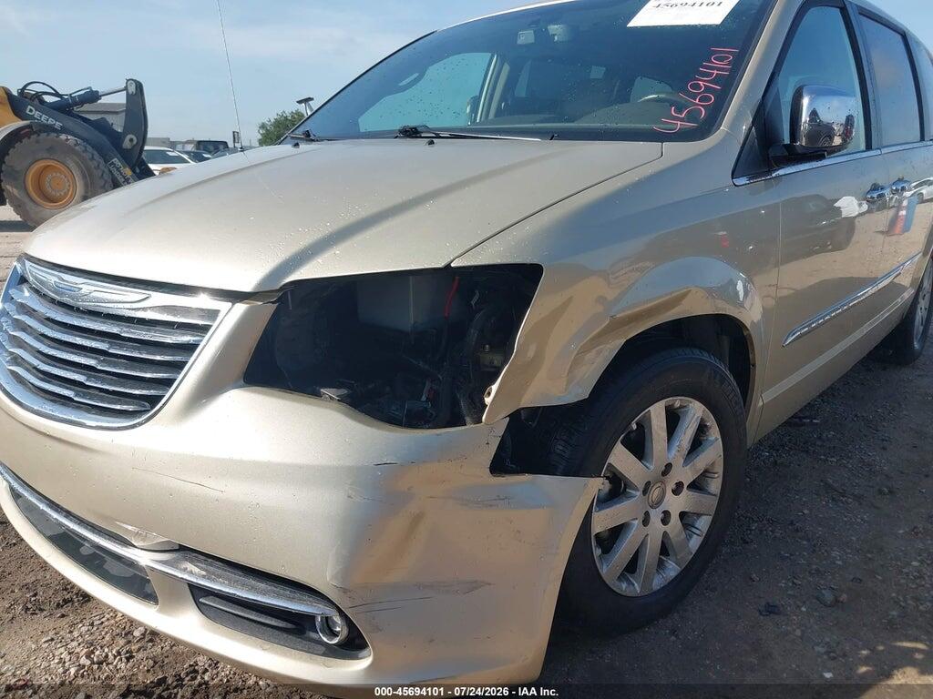 2A4RR8DG5BR758129 2011 CHRYSLER TOWN & COUNTRY photo no. 6
