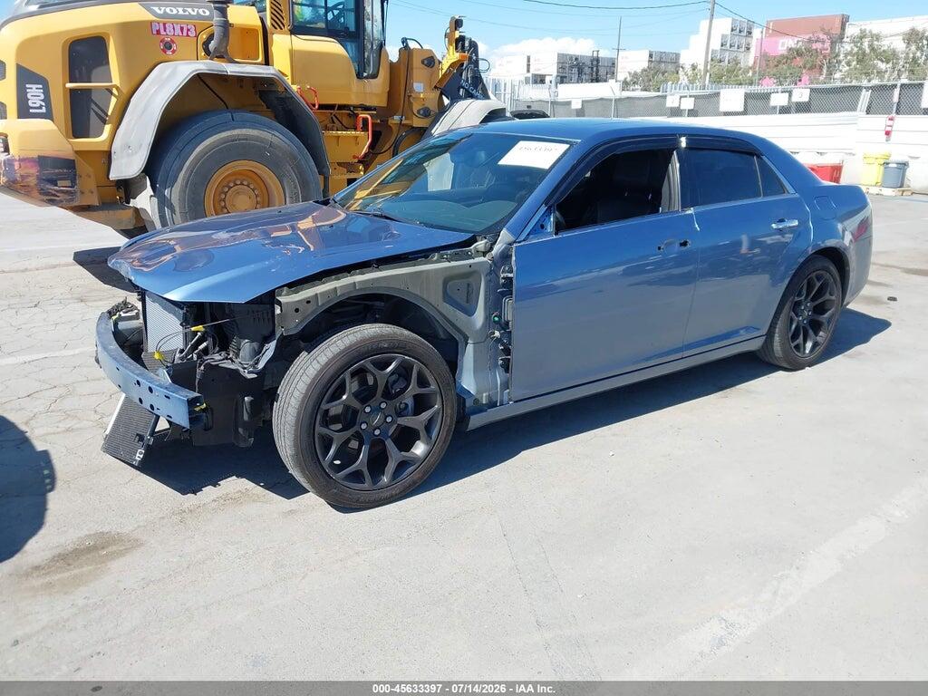 2C3CA6CT5BH547755 2011 CHRYSLER 300C photo no. 2