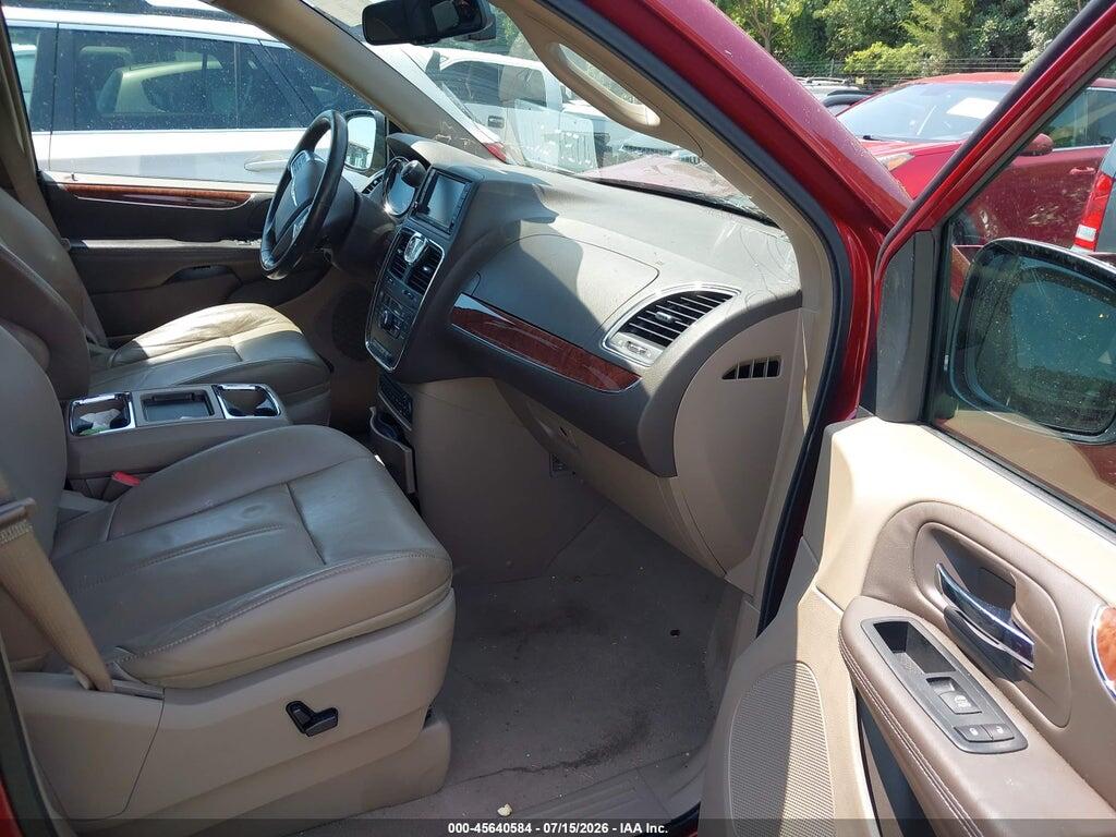 2A4RR6DG3BR749403 2011 CHRYSLER TOWN & COUNTRY photo no. 5