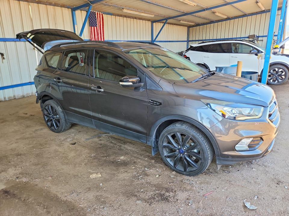 2017 FORD ESCAPE TITANIUM — Фото 4 из 12