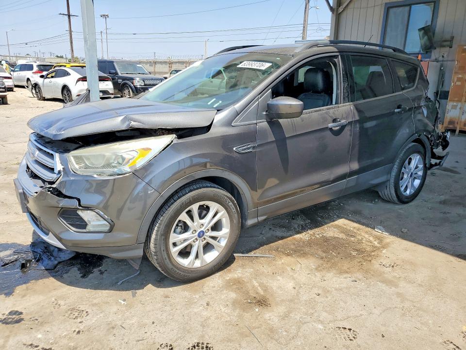 1FMCU0GD5HUC88043 2017 FORD ESCAPE photo no. 1