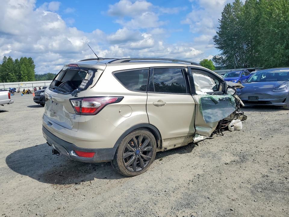 2017 FORD ESCAPE SE — Фото 3 из 13