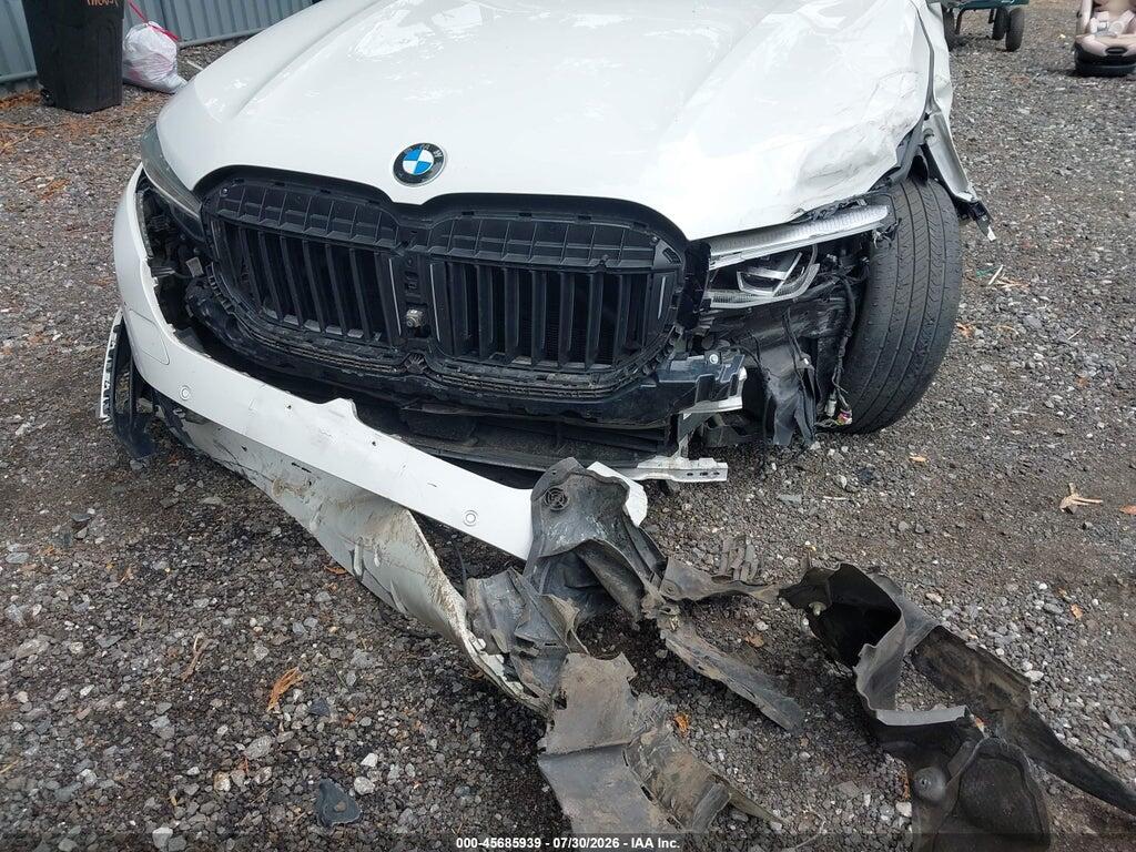 WBA7T4C04NCH07889 2022 BMW 740 photo no. 6