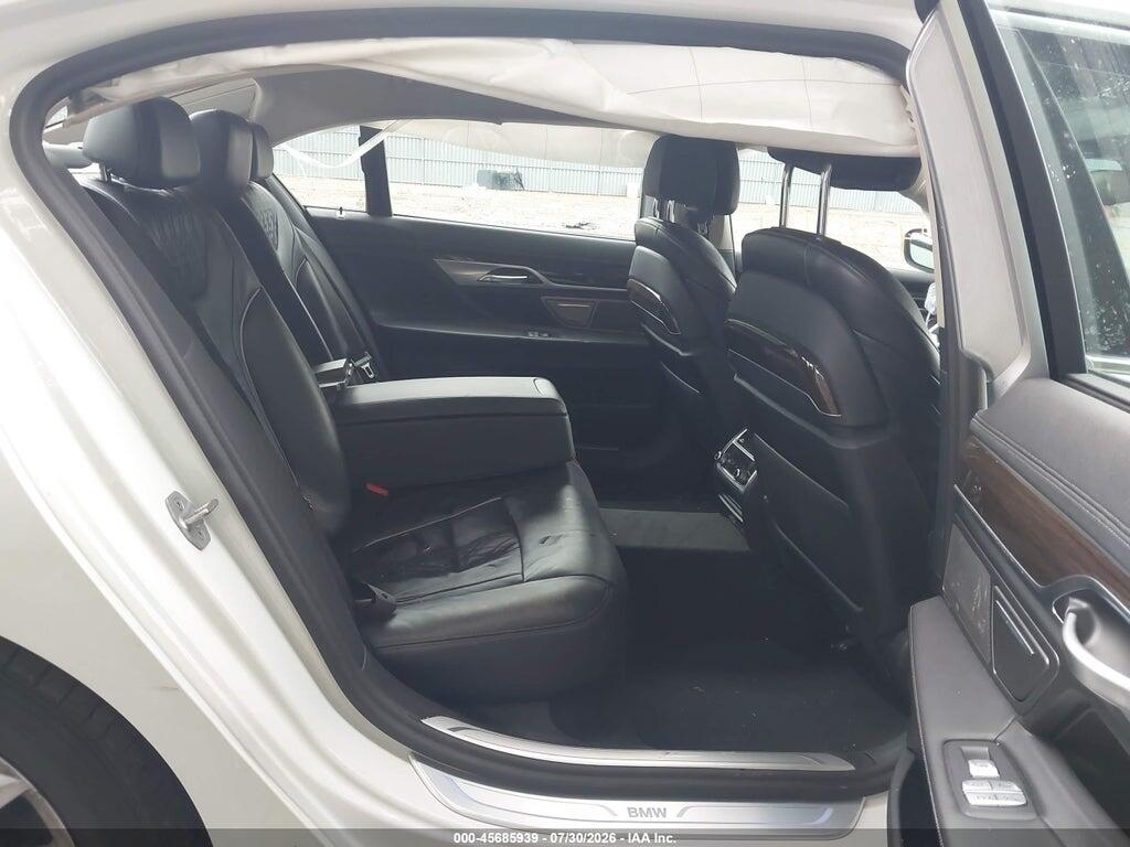 WBA7T4C04NCH07889 2022 BMW 740 photo no. 8