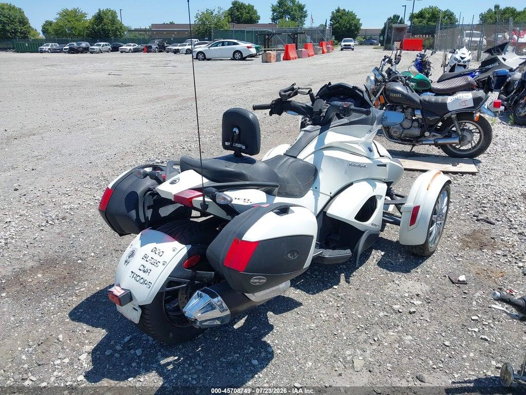 2BXNCBC16DX003808 2013 CAN-AM SPYDER ROADSTER photo no. 4