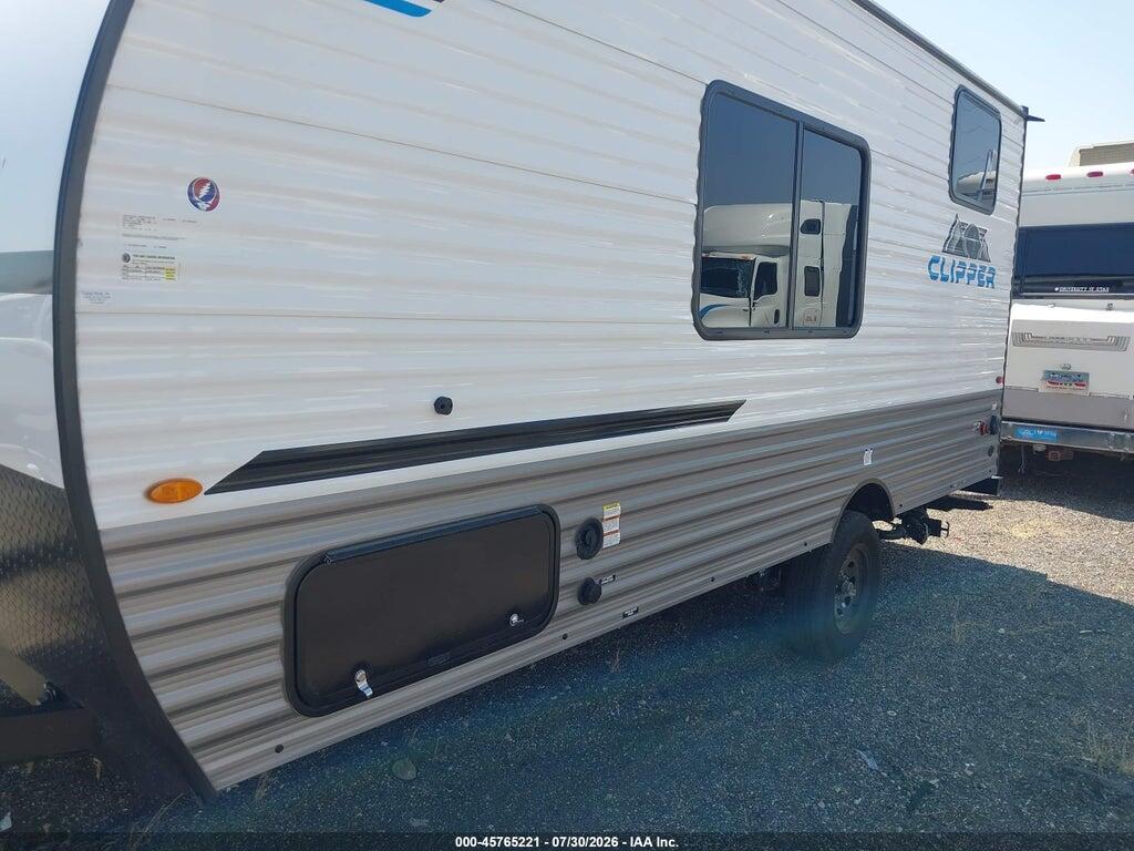 5ZT2CWFC3TJ137810 2026 COACHMEN CLIPPER photo no. 6