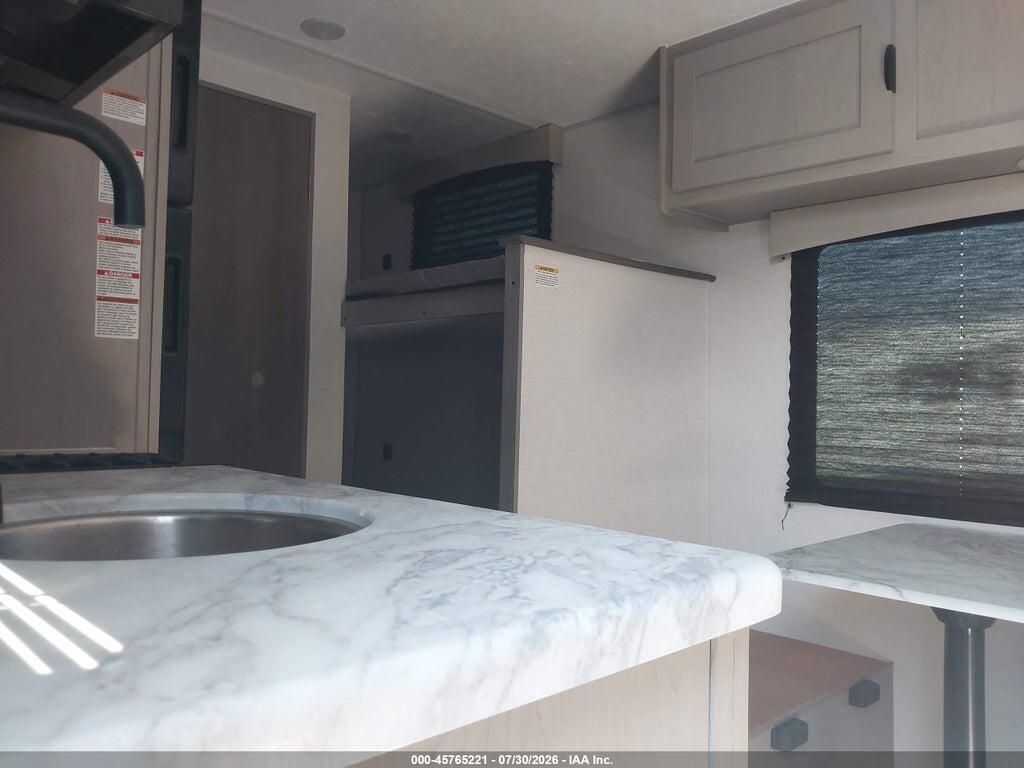 5ZT2CWFC3TJ137810 2026 COACHMEN CLIPPER photo no. 8