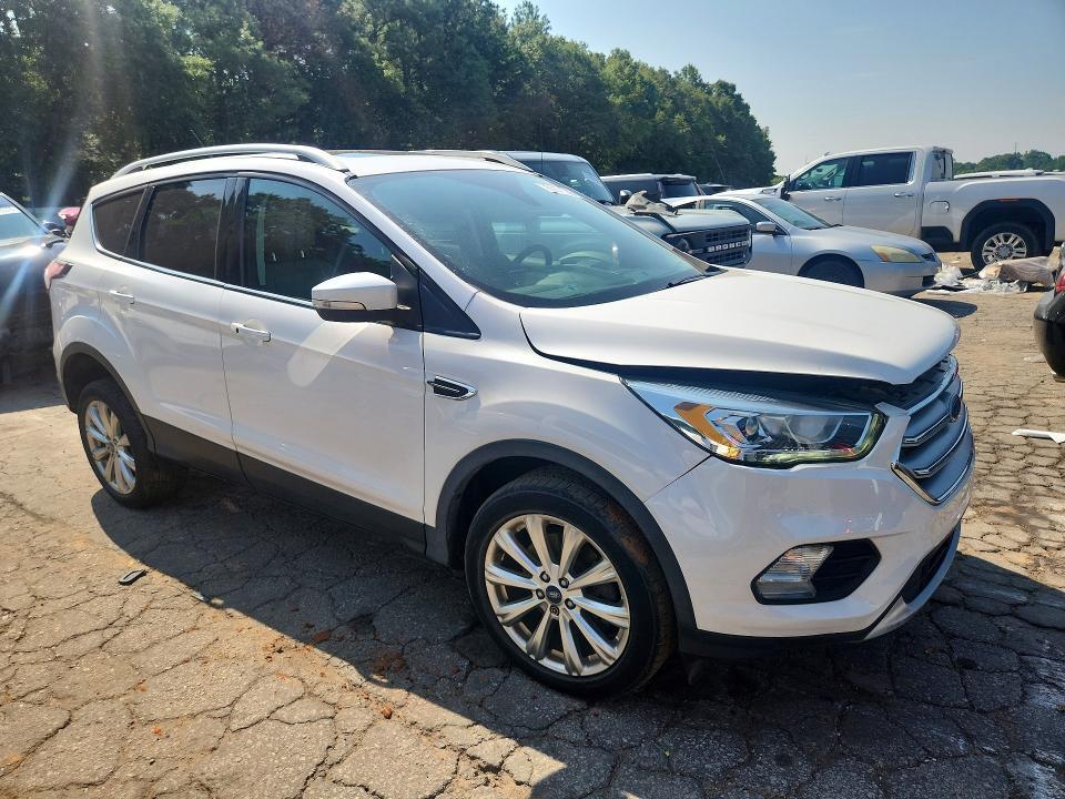 2017 FORD ESCAPE TITANIUM — Фото 4 из 12