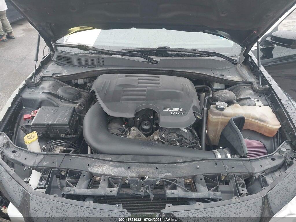 2C3CCAAG5JH320583 2018 CHRYSLER 300 photo no. 10