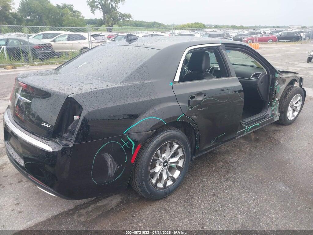 2C3CCAAG5JH320583 2018 CHRYSLER 300 photo no. 4