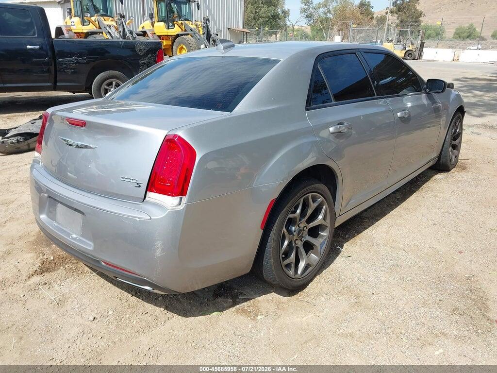 2C3CCABG1JH214291 2018 CHRYSLER 300 photo no. 4