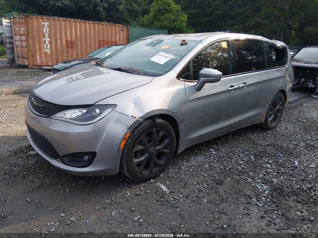 2C4RC1FG2JR358281 2018 CHRYSLER PACIFICA photo no. 2