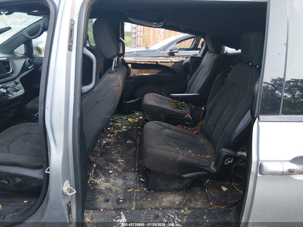 2C4RC1FG2JR358281 2018 CHRYSLER PACIFICA photo no. 8