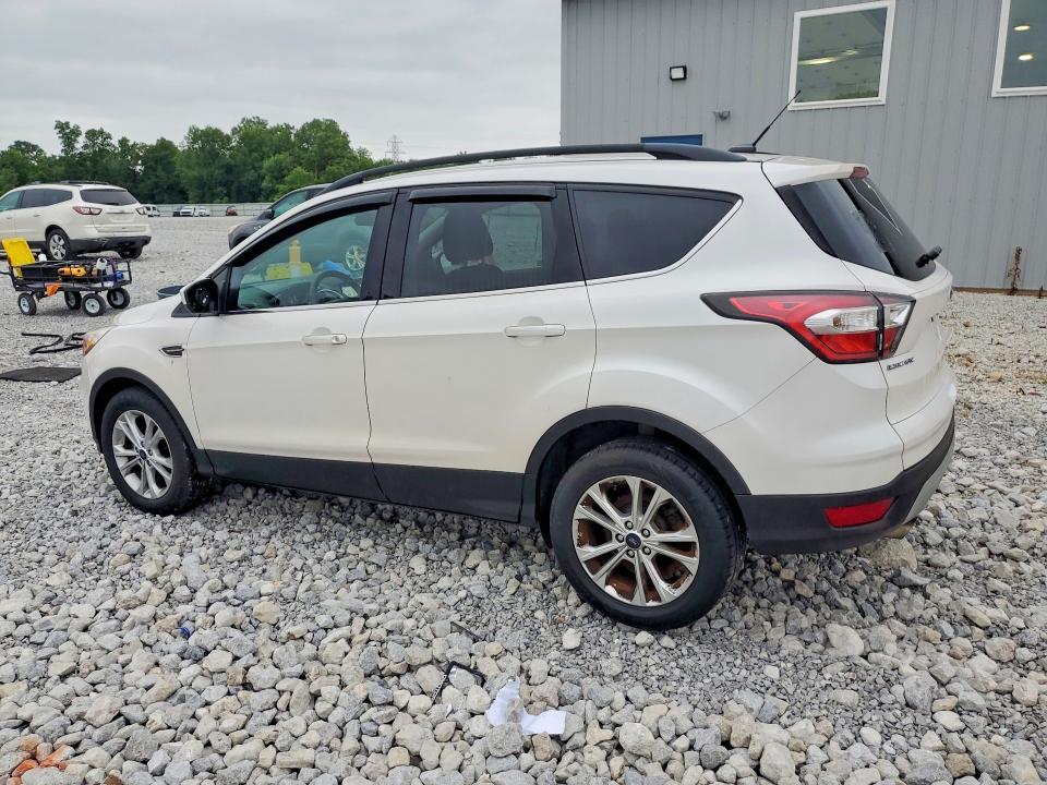2017 FORD ESCAPE SE — Фото 2 из 13