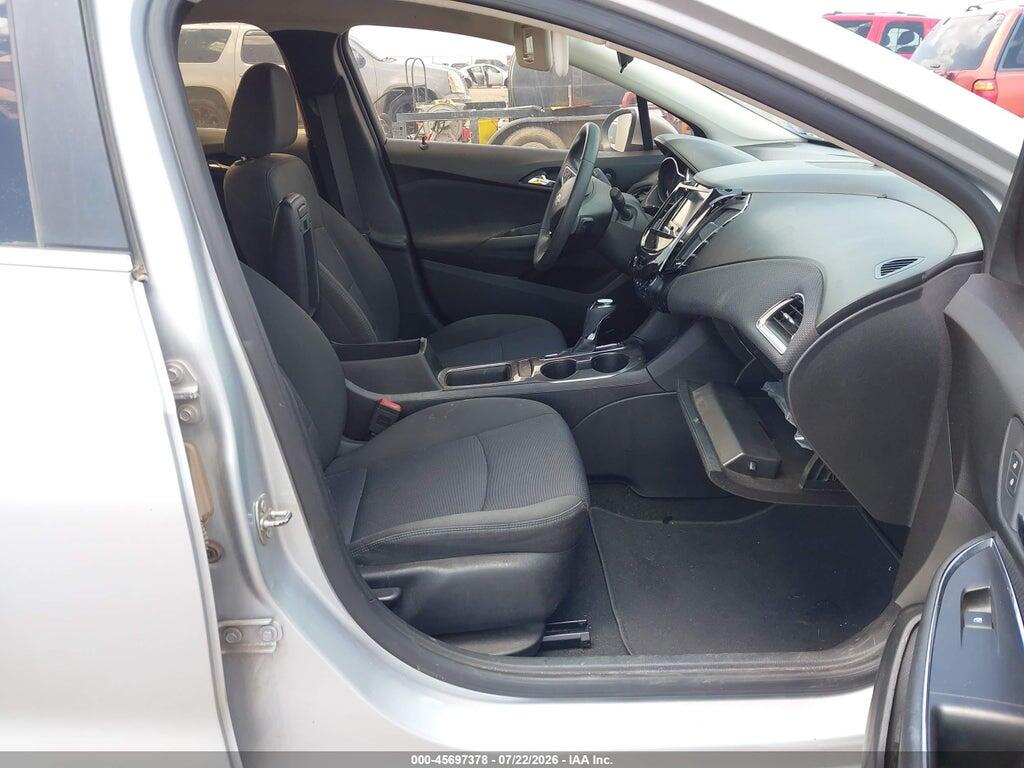 1G1BE5SM2H7239780 2017 CHEVROLET CRUZE photo no. 5