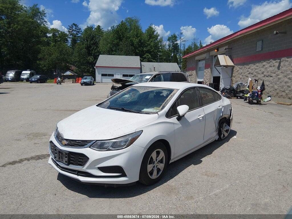 1G1BB5SM3H7110889 2017 CHEVROLET CRUZE photo no. 2