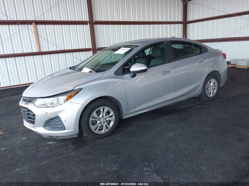 1G1BC5SM3K7113778 2019 CHEVROLET CRUZE photo no. 2