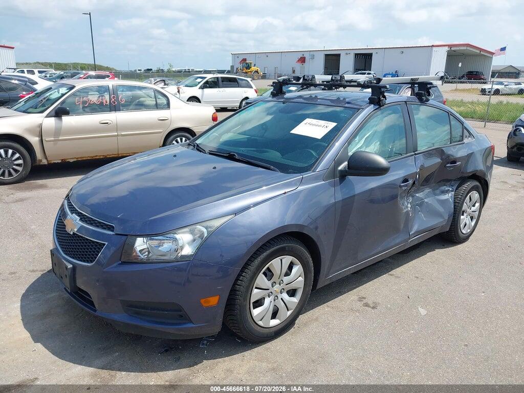 1G1PA5SG0D7282634 2013 CHEVROLET CRUZE photo no. 2