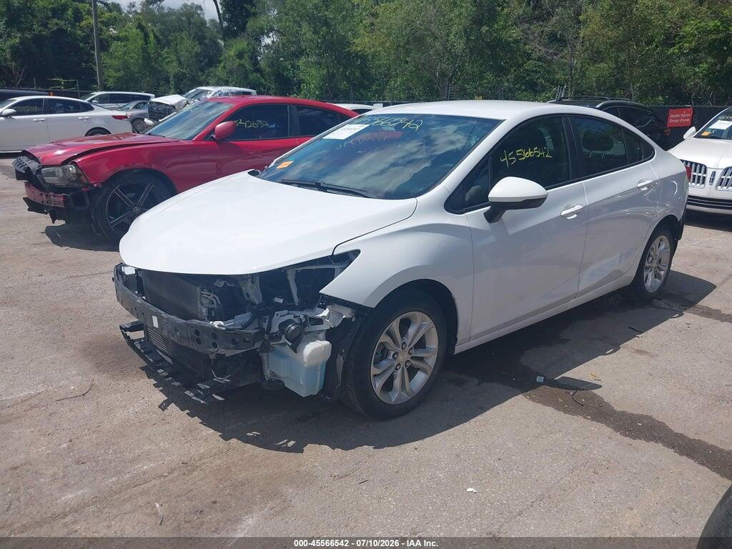 1G1BC5SM2K7119054 2019 CHEVROLET CRUZE photo no. 2