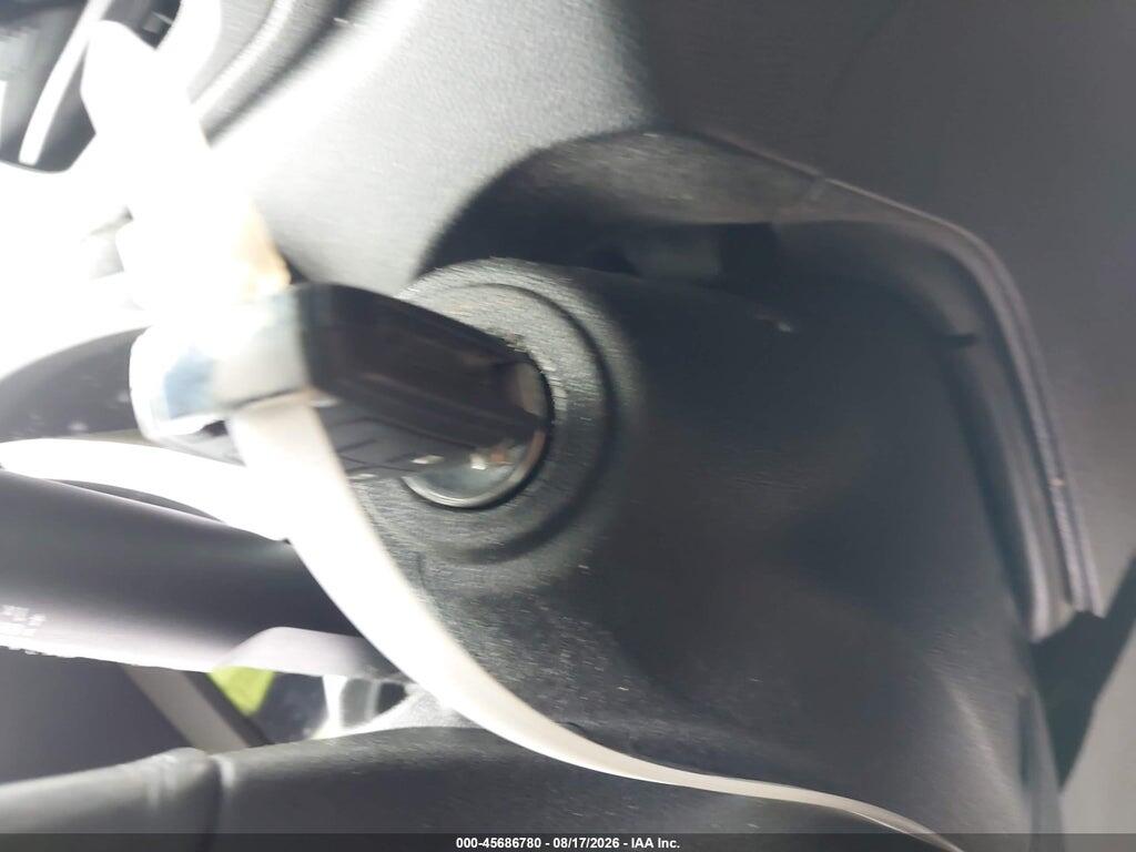 2GNFLFEKXH6124544 2017 CHEVROLET EQUINOX photo no. 11
